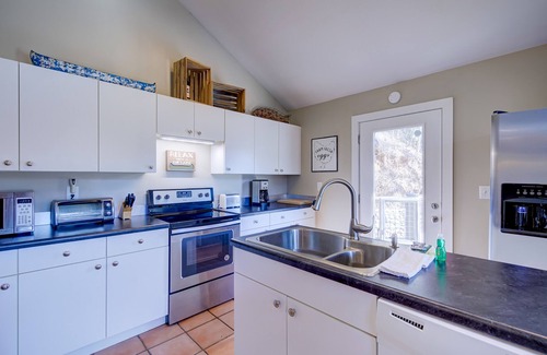 Lakemont House | Lakefront gem with deck, grill, boathouse/dock, fireplace, central AC, &WiFi