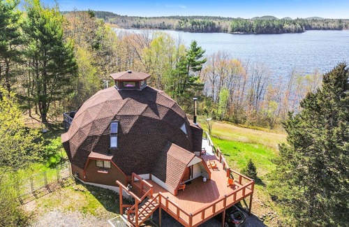 Franklin House | Lakefront Geodesic Dome 45 min to Acadia NP