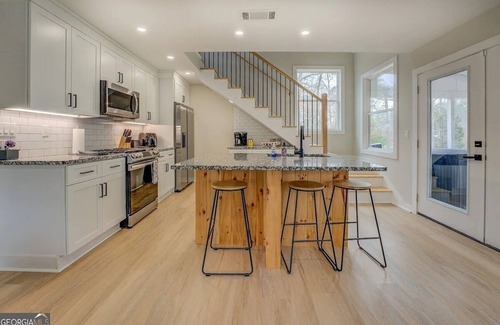 Covington House | Lakefront Getaway on Jackson Lake | 3BR·2BA·Hottub