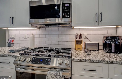 Covington House | Lakefront Getaway on Jackson Lake | 3BR·2BA·Hottub