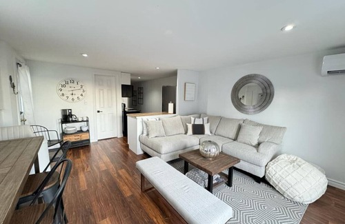 Gravenhurst Cabin | Lakefront Getaway Sparrow Lake Muskoka Beach House