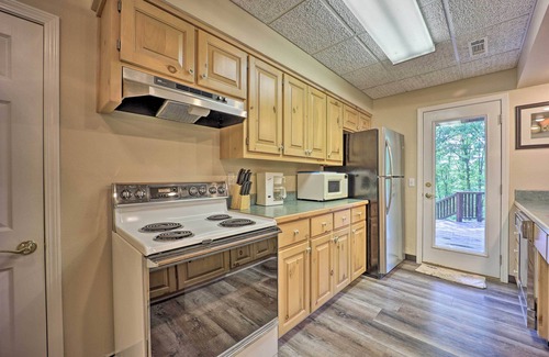 Bella Vista House | Lakefront Getaway w/Private Dock & Kayaks!