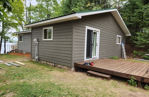 Harshaw House | Lakefront Getaways-185' all sand beach-Completely Remodeled and Updated