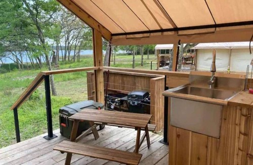 Bastrop Cabin | Lakefront Glamping Safari Tent #8: The Careyes