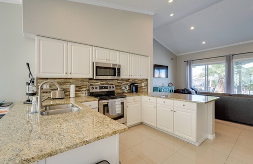 Arrowhead Lakes House | Lakefront Glendale Home w/Private Pool & Dock