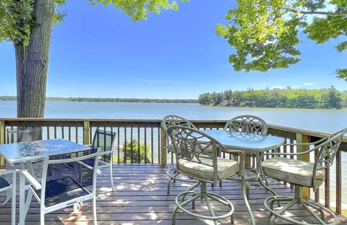 Grant House | Lakefront Grant Getaway w/ Deck + Fire Pit!