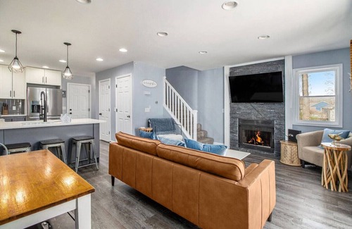 South Gull Lake House | Lakefront Gull Lake Getaway