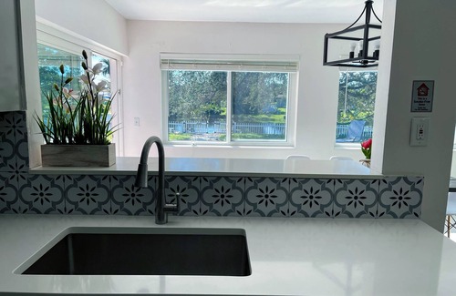 Palm Springs House | Lakefront, Heated Pool, Hot Tub, Family-Friendly & Near Beach