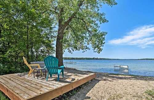 Ottertail Cabin | Lakefront Henning Cabin w/ Fantastic Lake Views!