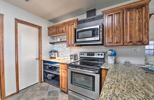 Granbury House | Lakefront Home < 3 Miles to Historic Granbury!