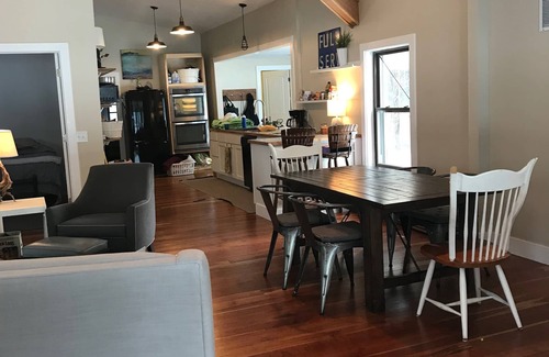 Twin Lake House | Lakefront Home for Rent on Beautiful Clear Lake