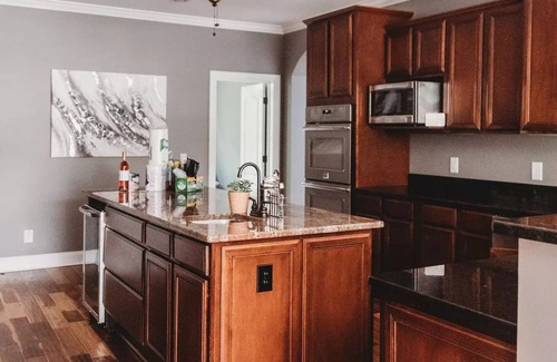 Bracey House | ★Lakefront Home Gaston Getaway★6 BDR★BBQ★Sleep 22