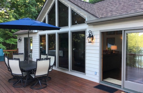 La Follette House | Lakefront Home in Deerfield Resort with Stunning Norris Lake Views