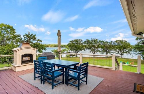 Anderson House | Lakefront Home on Lake Hartwell with Private Dock and Pontoon Rental Available