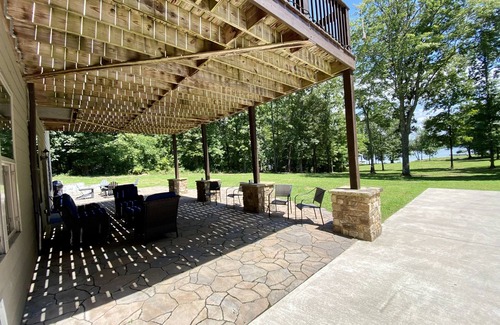 Spring City House | LAKEFRONT HOME ON WATTS BARR LAKE WITH BOAT DOCK