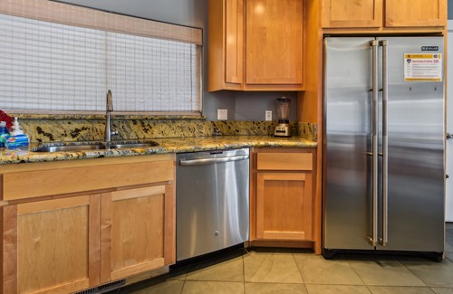 Bijou Park House | Lakefront Home on Private Sandy Beach, close to Heavenly and Casino's
