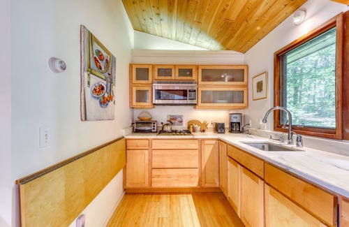 Edgecomb Cottage | Lakefront Home w/Beautiful Water Views Dock and Canoes Available - Dogs OK