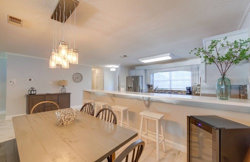 Enchanted Oaks House | Lakefront Home w/Dock in Mabank: Near Golfing!