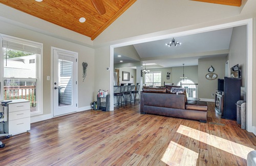 Murrayville House | Lakefront Home w/Private Boat Dock on Lake Lanier