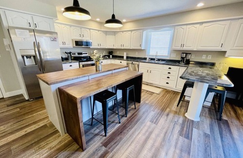 Gilbertsville House | Lakefront Home w/Beautiful View of KY Lake