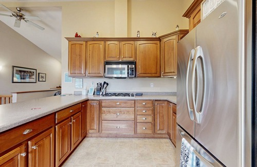 Friendship House | Lakefront home with grill, firepit, pool table, jetted tub