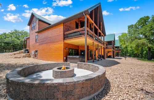 Indian Point House | Lakefront, Hot Tub, Boat Slip & Golf Cart Included