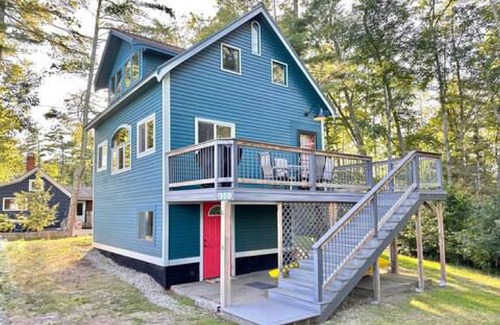 Deerfield Cottage | Lakefront House on Pleasant Lake - Pet Friendly