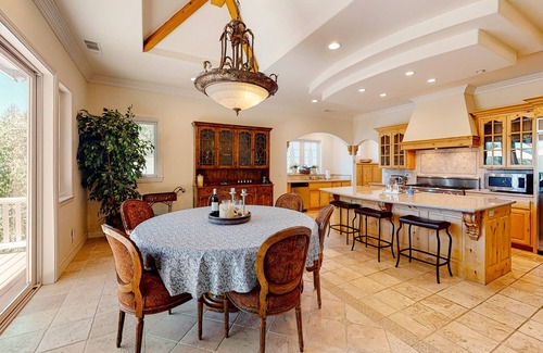 Lake Arrowhead House | Lakefront house & guesthouse with billiards room & chef's kitchen - dog-friendly