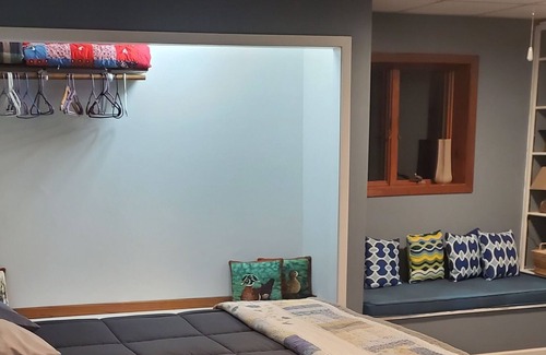 Siren Cabin | Lakefront living vacation style!