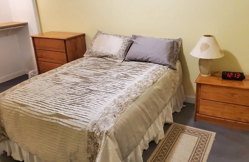 Siren Cabin | Lakefront living vacation style!