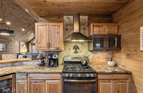 Shreveport House | Lakefront Lodge on Emerald Isle with Hot Tub, Kayaks & Canoes, Fishing Pier, Fire Pit & Grill