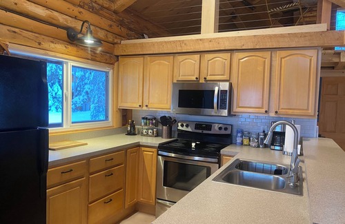 Willow House | Lakefront Log Home - dock, kayaks, paddle boards, fire pit