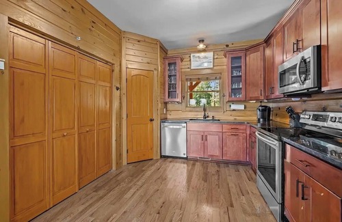 Dixie - Berryhill Cabin | Lakefront Luxury Log Cabin - Hot Tub, Pickleball Court, Fire Pits, 2-Story Dock!