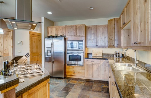 Lakeside Condo | Lakefront Luxury w Slip (1/3 time), Beautiful Mountain Views!