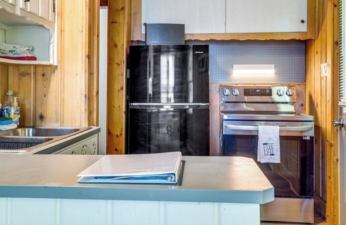 Marenisco Cabin | Lakefront Marenisco Cabin w/Private Dock!