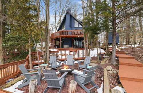 Hanover Apartment | Lakefront Modern A frame cabin with private dock