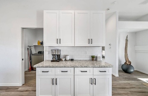 Arrowhead Lakes House | Lakefront Oasis, HotTub, Kayaks, Game Room