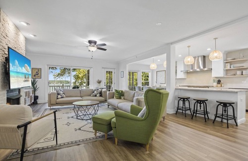Fox Lake House | Lakefront Oasis w/2 fire pits, game room & kayaks