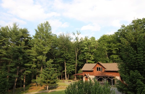 Paupack House | Lakefront on 31 acres, Kayaks, boat, Hiking, Fishing, Paradise for kids and pets