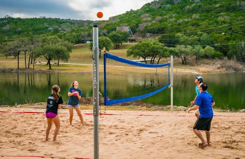 Lower Basin Lake Travis House | Lakefront/Pool & Hot Tub/NEW PICKLEBALL/Sand Volley Ball/4 acres/Sleeps 28