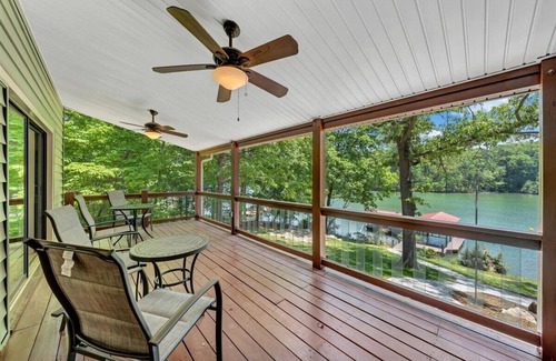 Smith Mountain Lake House | Lakefront, Private Dock,& Fire Pit