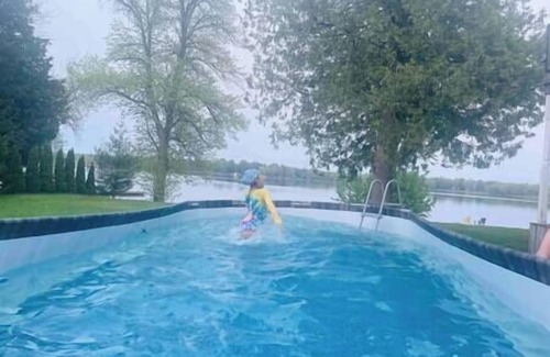 Port Stanton House | lakefront resort, hot tub, sauna #8