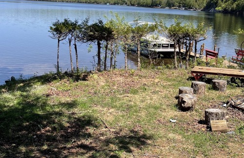 Wentworth-Nord Cottage | Lakefront resort with Jacuzzi, Gazebos, garages, cabins, Treehouse, Ponton
