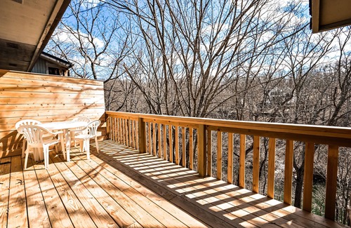 Bella Vista House | Lakefront Retreat - PrivatenDock + Kayak Rentaln - Remodeled - Family Friendly