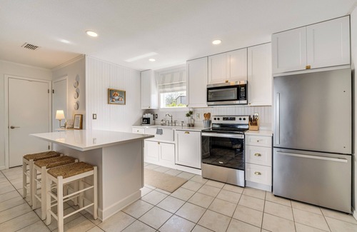 Clermont House | Lakefront Retreat w/Kayaks & Fire Pit in Clermont