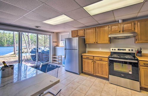 Nottingham House | Lakefront Retreat w/Kayaks, Grill, Fire Pit!