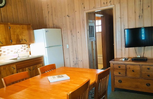 Ridgedale Cottage | Lakefront Shoreline Cabin w/On-Site Hot Tub and Dock to Enjoy!