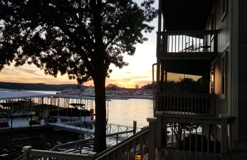 Osage Beach Condo | Lakefront Stay in Margaritaville Cove. Perfect for Fun & Relaxation!