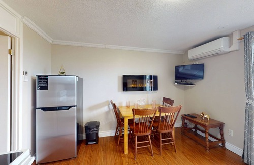 Wasaga Beach Apartment | Lakefront studio with shared grill & firepit - steps to beach and pool