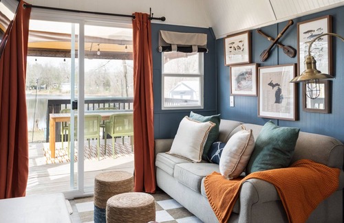 Bitely Cottage | Lakefront Tiny-Home w/ HotTub, Sauna, Pontoon, & Kayaks